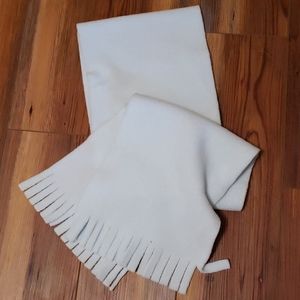 NWT Chuck Roast scarf